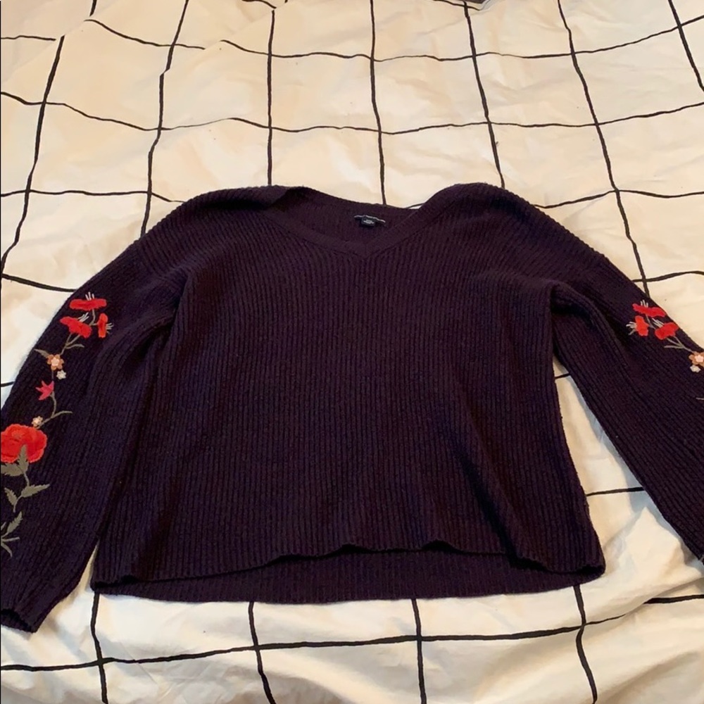 american eagle sweater !!